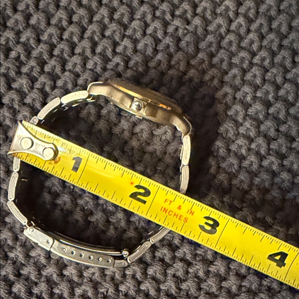 Swiss Army Gold watch - Picture 7 of 9